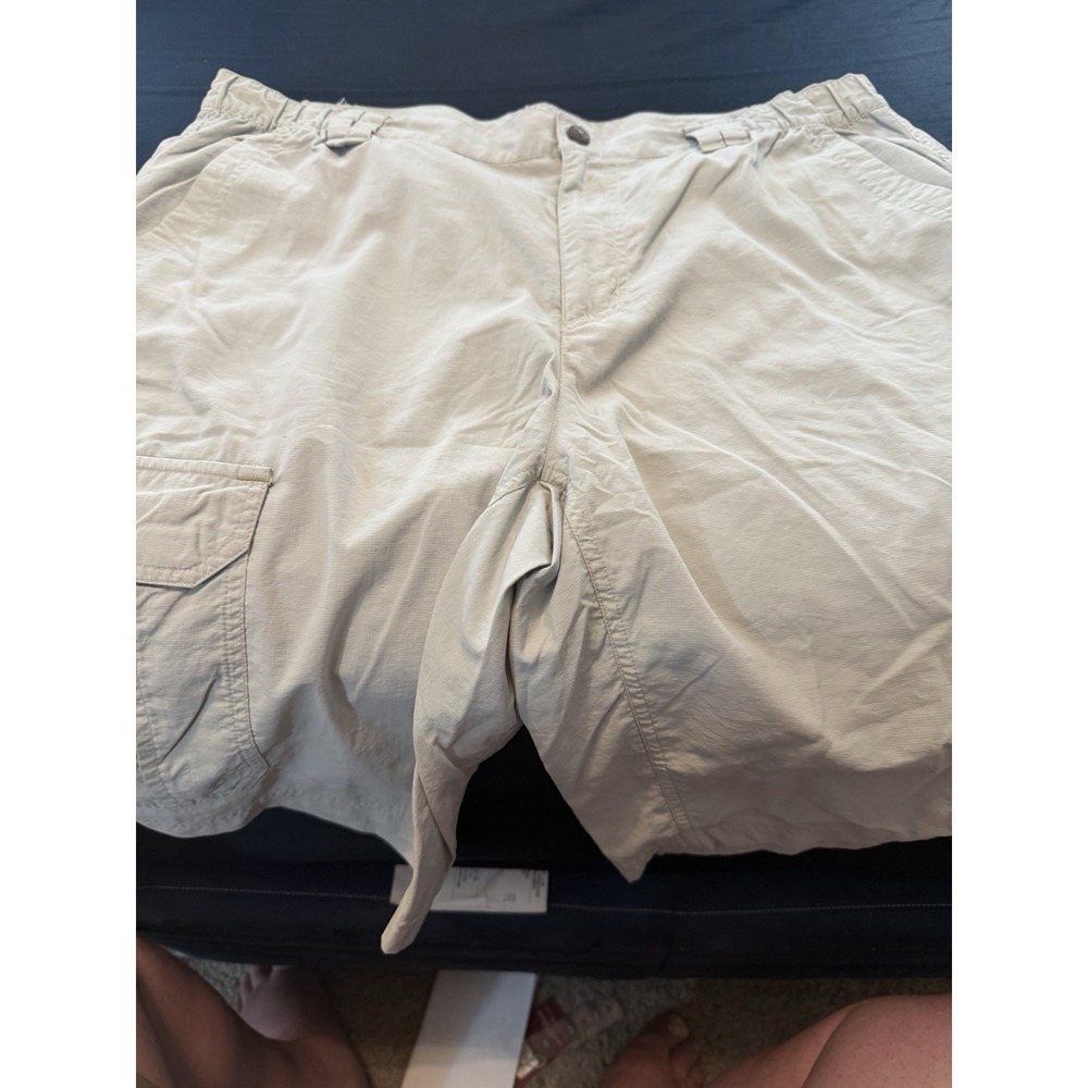 COLUMBIA FIELD GEAR TAN BERMUDA SHORTS SIZE L